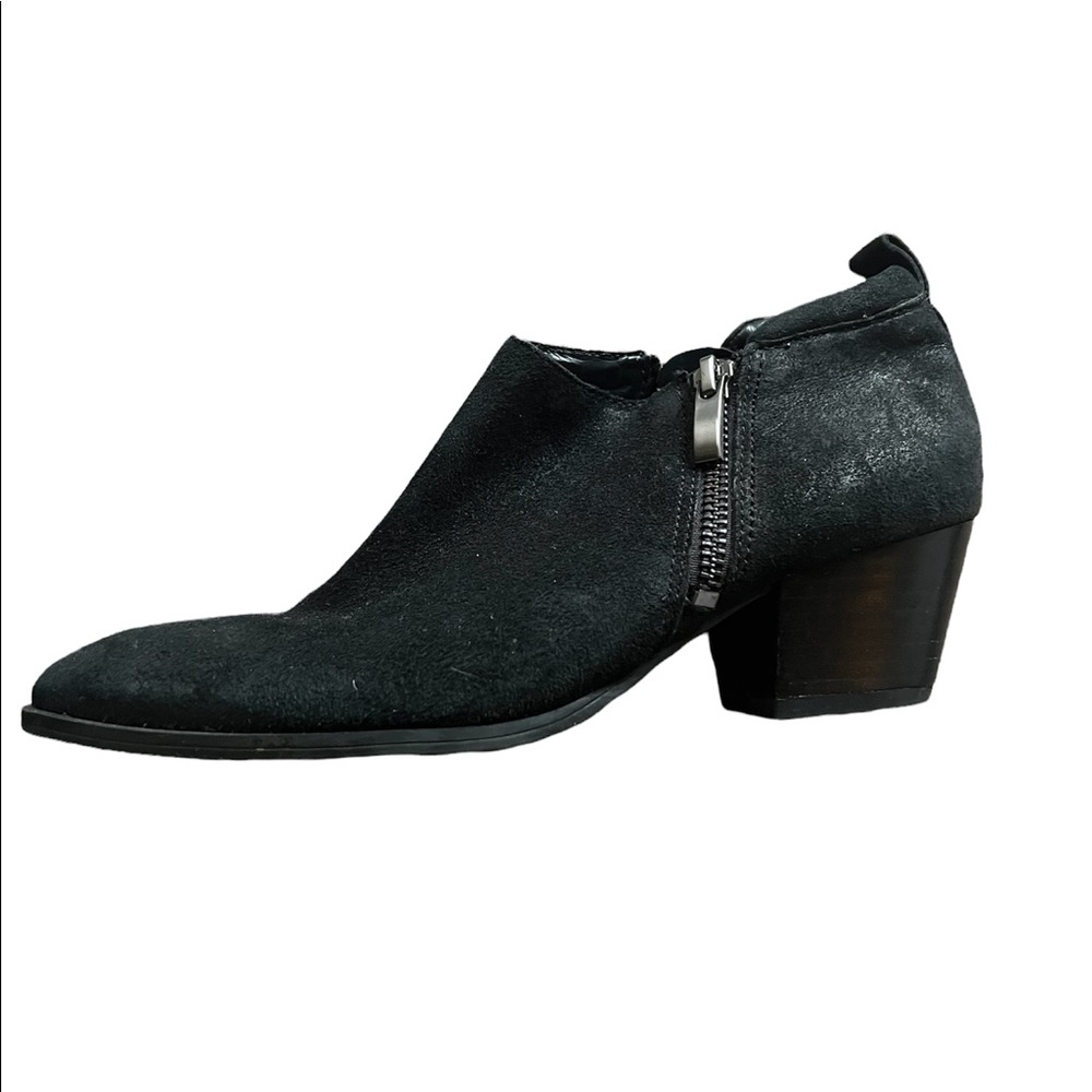 Size 6 Franco Sarto ankle boots.